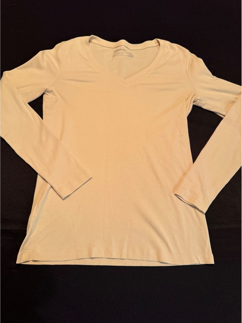 Eddie Bauer Women's Long Sleeve V-Neck T-Shirt Medium Cream Cotton